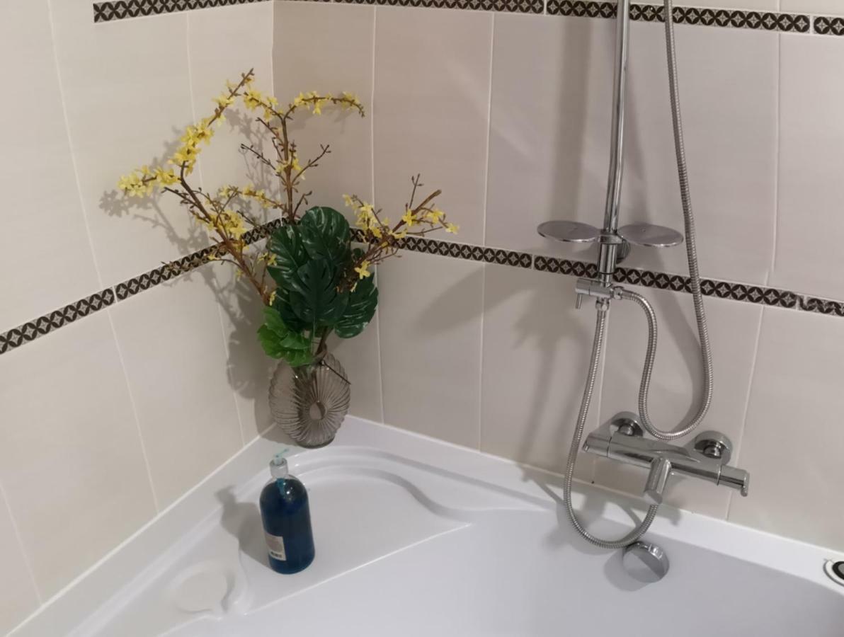 Entre Amie & Spa Cantaron Zewnętrze zdjęcie
